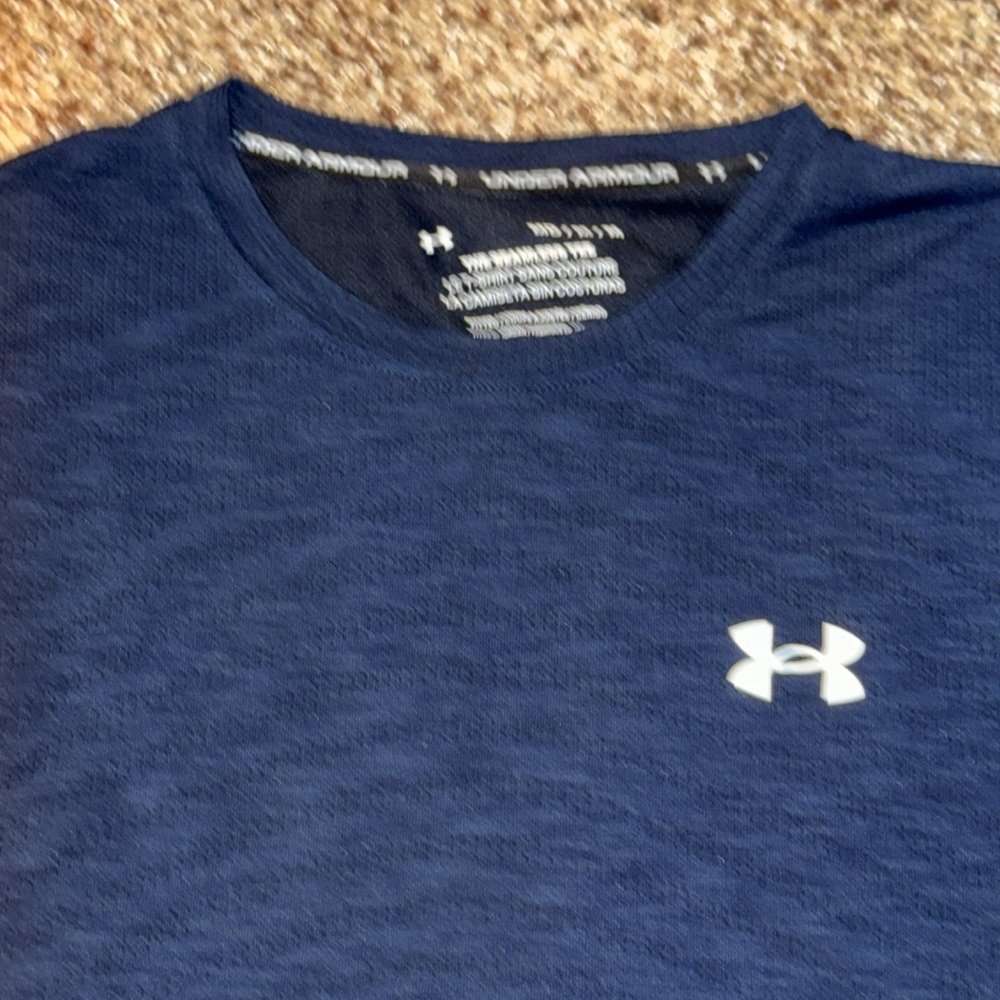 Under Armour Athletic Shirt - Picture 2 of 4